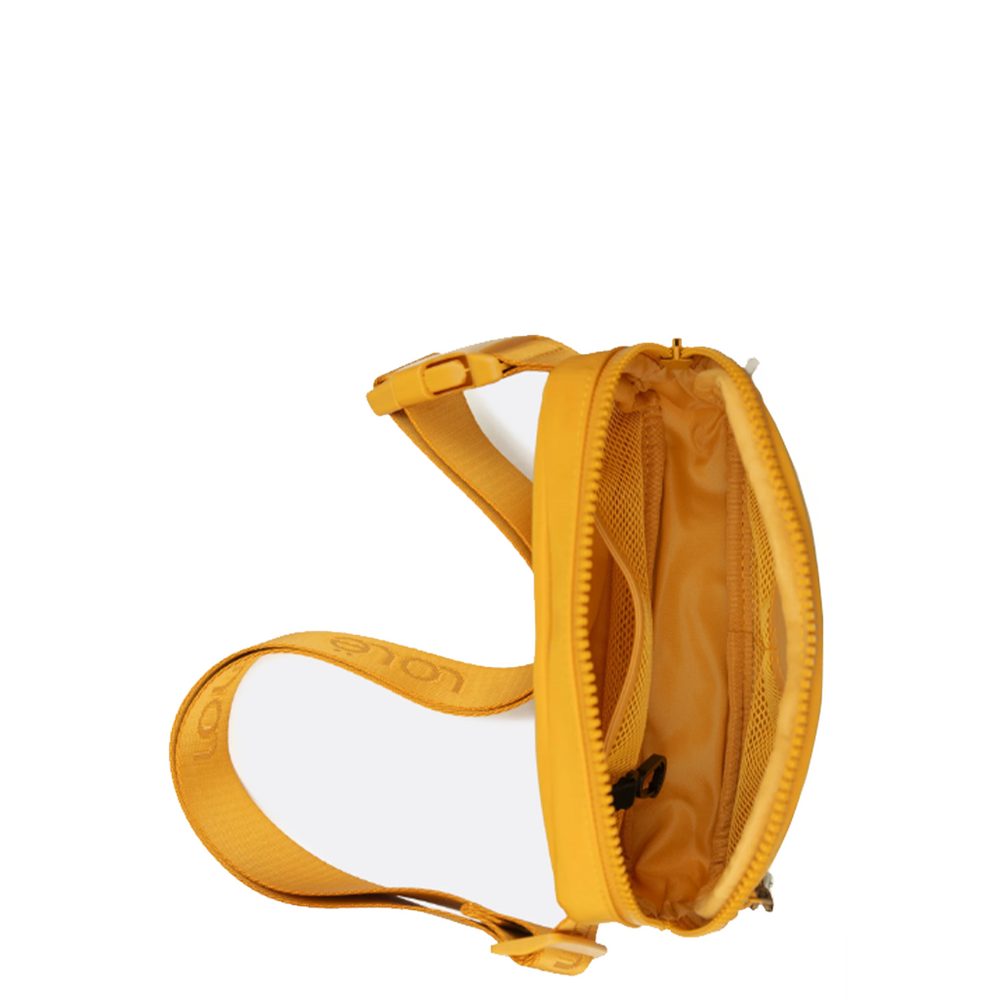 LOLE JAMIE BELT BAG AMBER